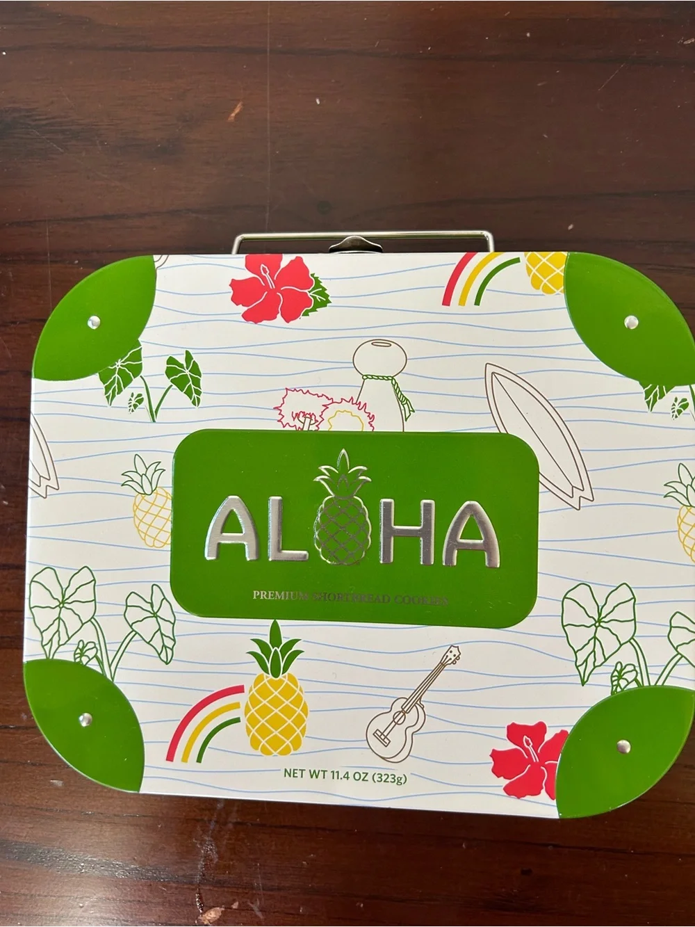 Free item: empty cookie tin